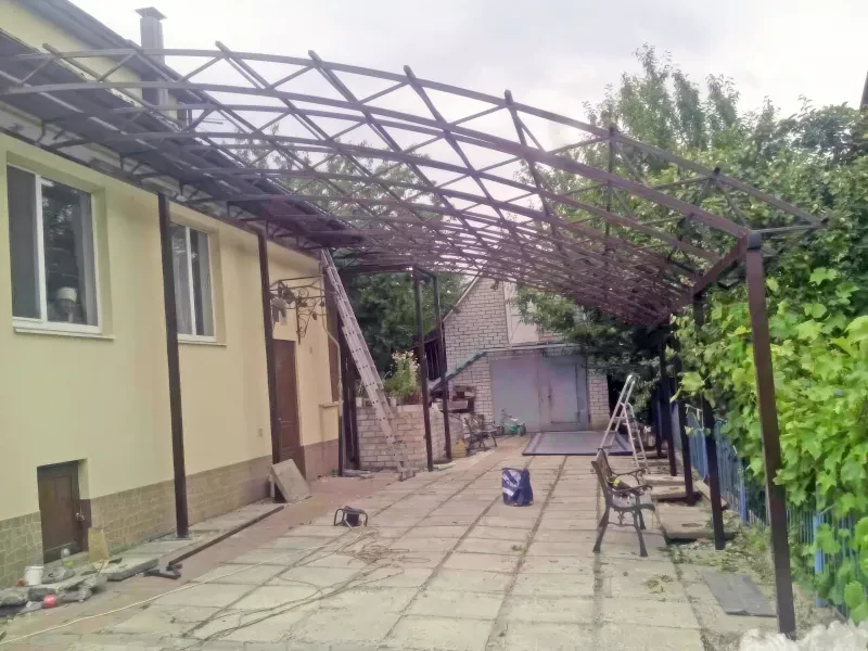 Навіс із полікарбонату 5,5х10 м у смт. Хорошево